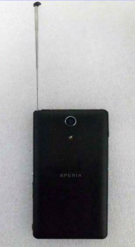 sony-xperia-a-bakside-ekstern-antenne-trukket-ut